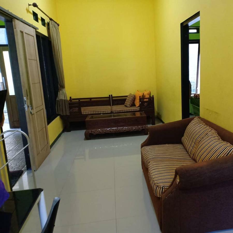 Green Homestay Malang Exterior foto